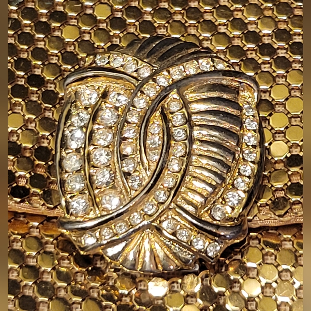 Whiting and Davis vintage gold mesh clutch w/ change purse. Great condition